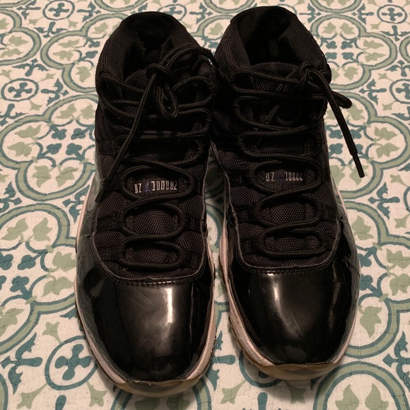 jordan 11 space jam size 10